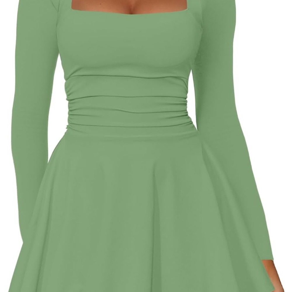 Green Long Sleeve Dress - Picture 3 of 3